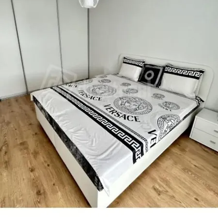 Апартаменты Brand New Sered'